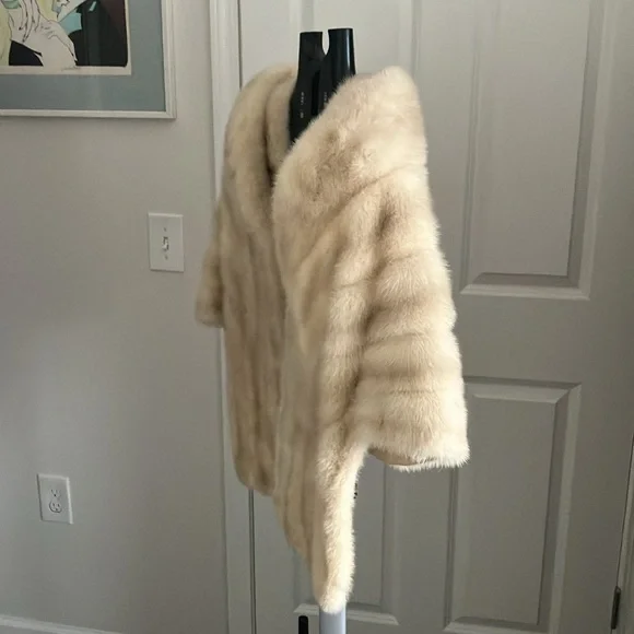 Flemington Furs Vintage Blonde Mink Fur Wrap Stole Shawl 1960s/1970s pockets - Picture 7 of 9